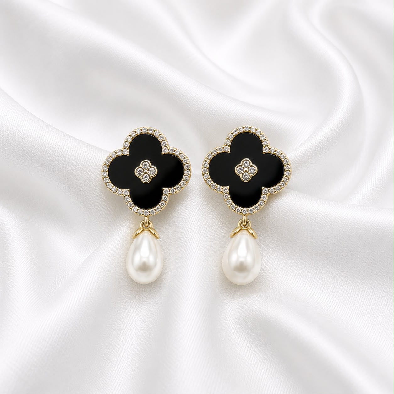 Midnight Clover Pearl