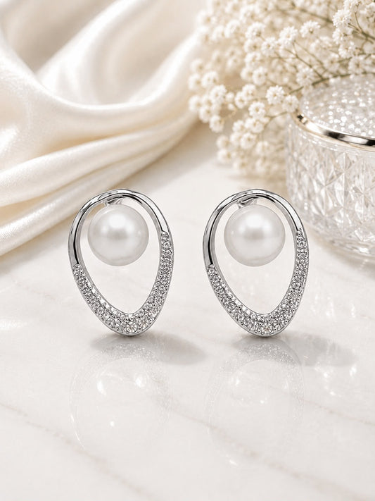 Pearl Halo Zircon Stud