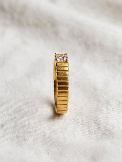 Solara Solitaire Gold Ring