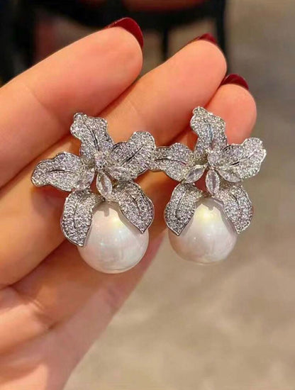 Elegant daisy earring