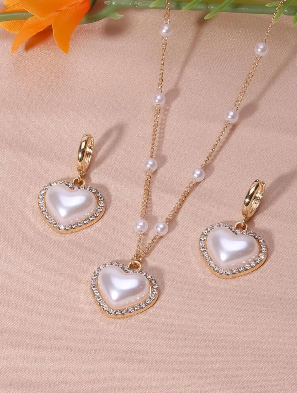Heart Shape Faux Pearls Necklace Set image 4