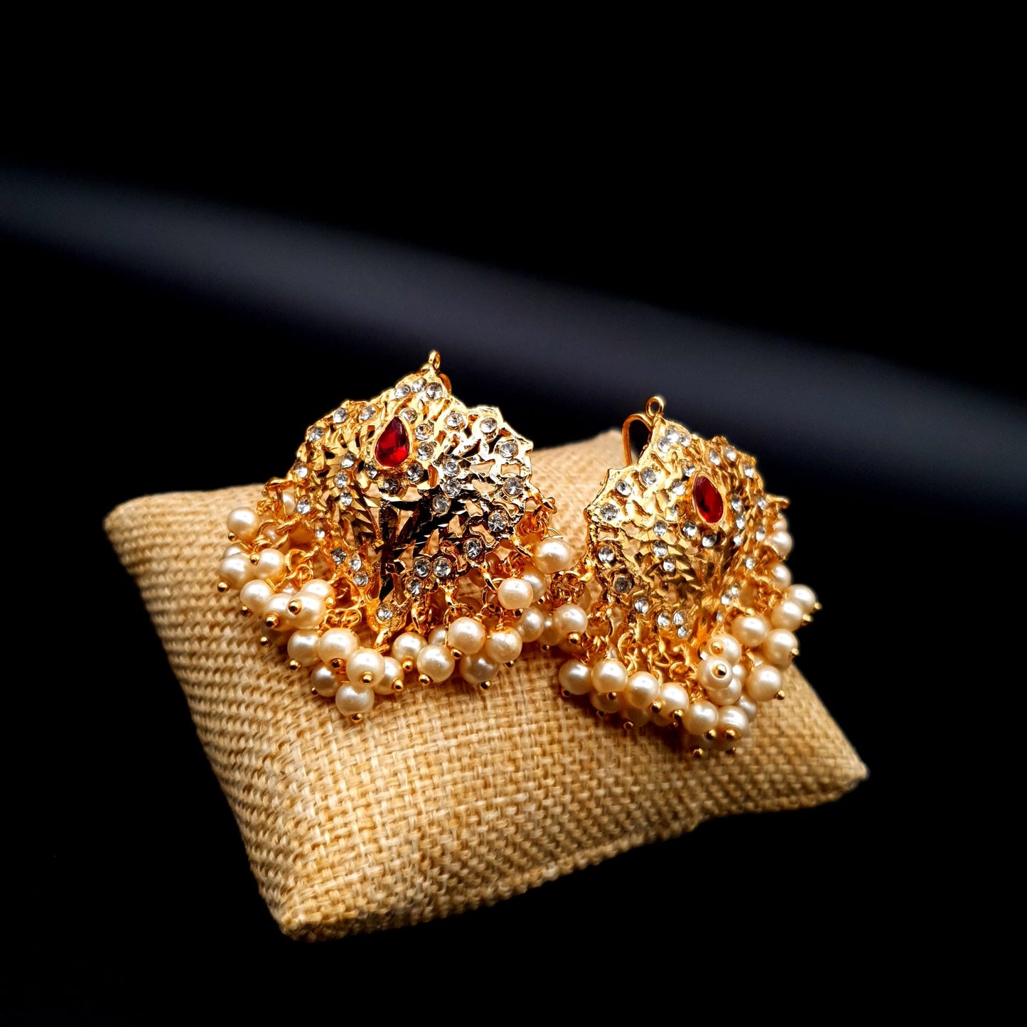 RED PEARLED NEKLACE image 9