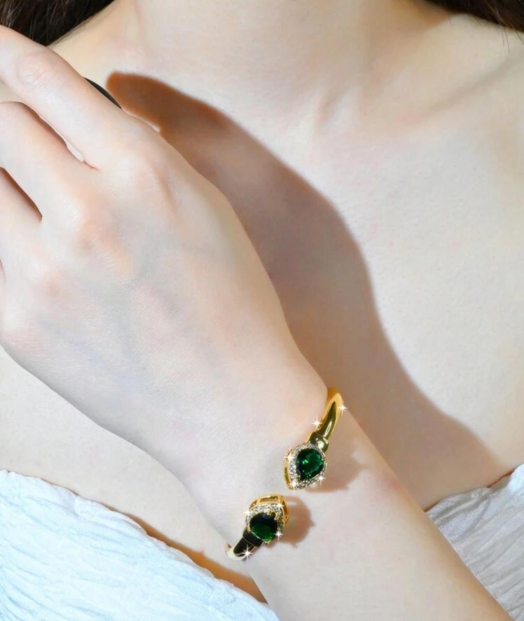 Fashionable Geometric Inlaid Bracelet image 3