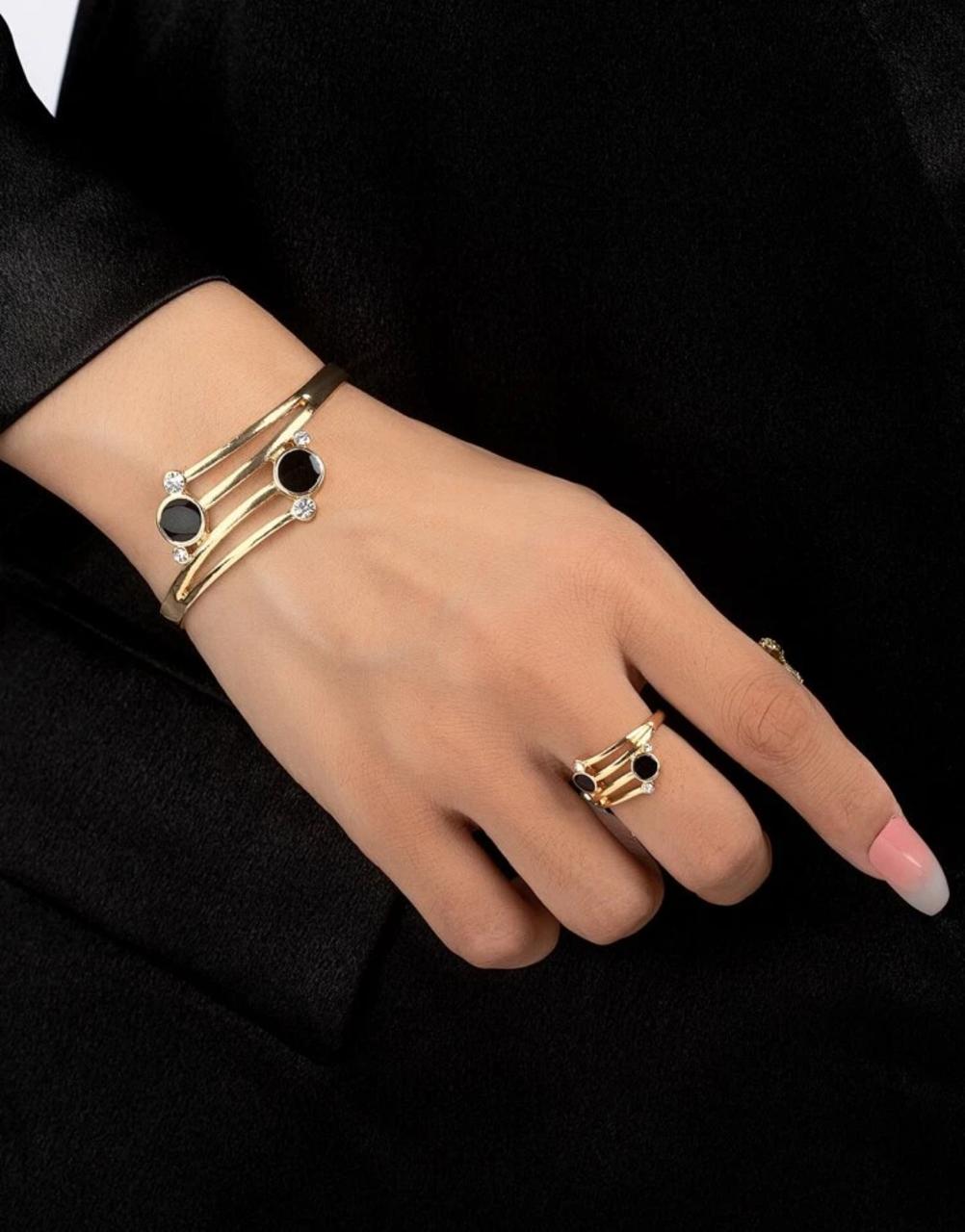 Simple &amp; Fashionable Bracelet And Ring Set image 1