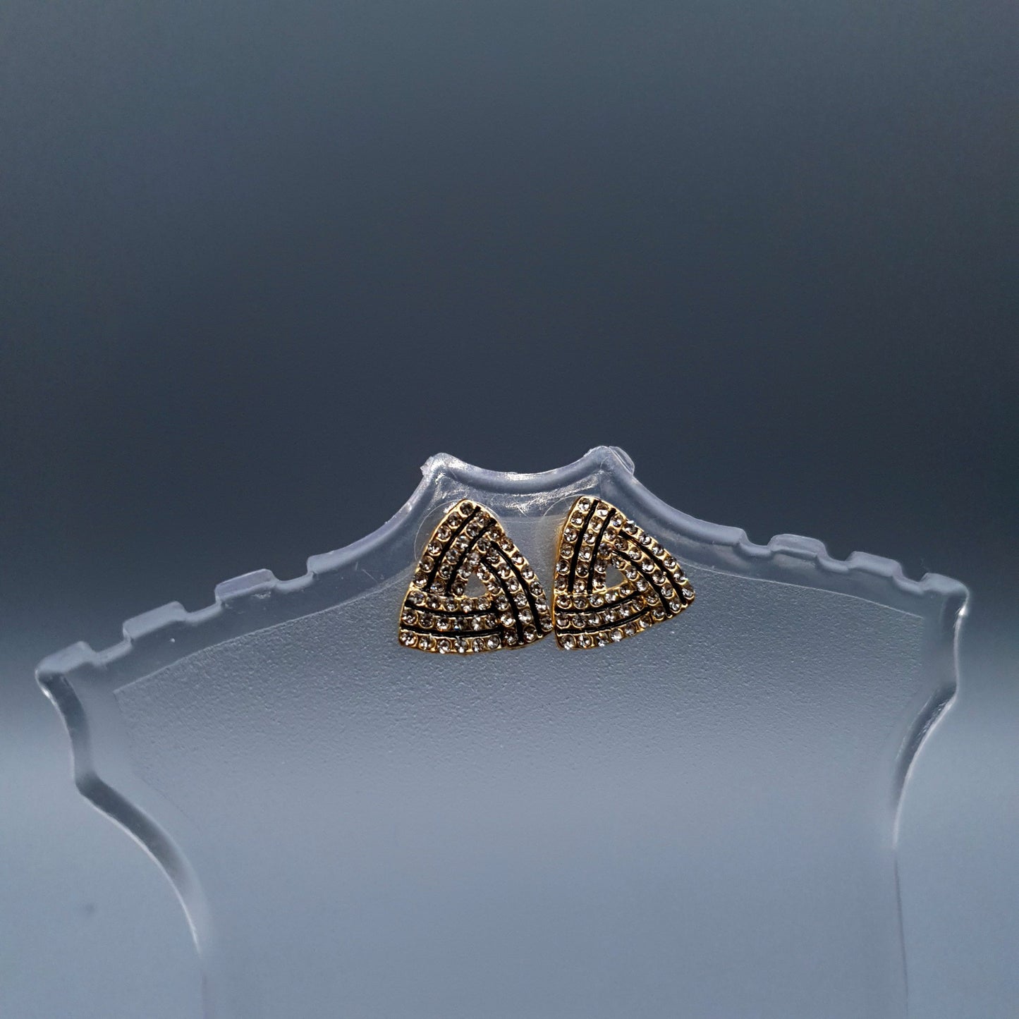 TRIANGLE BLACK & GOLDEN image 1