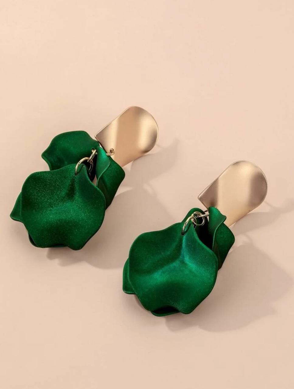 ROSE FLOWER PETALS EARRINGS image 5