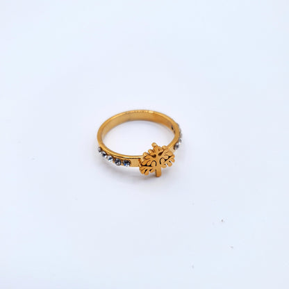 A stunning and refined ring that effortlessly offering a blend of sophistication and modern flair image 4