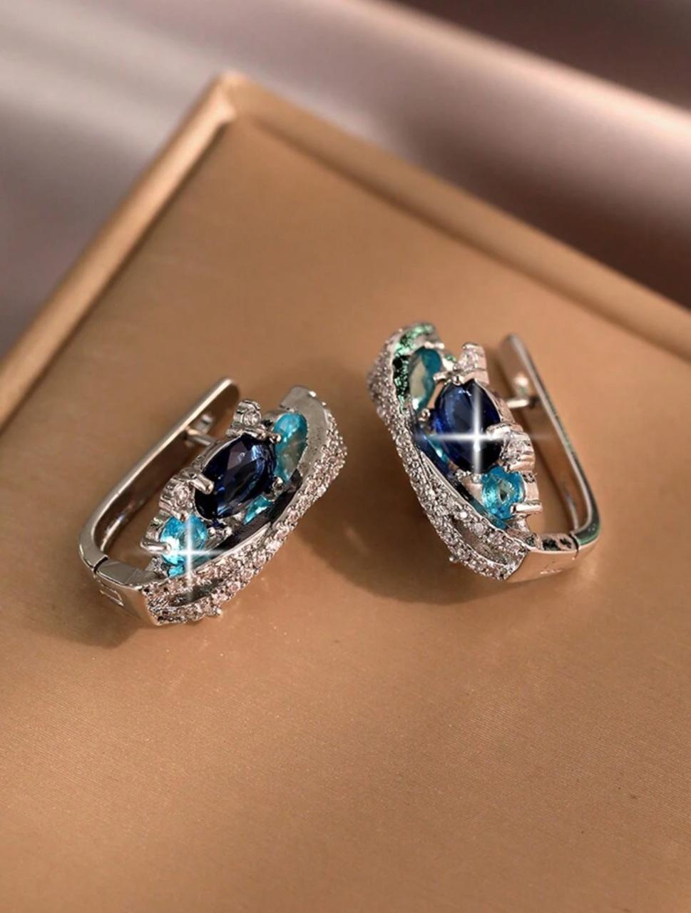 GORGEOUS BLUE WHITE CUBIC ZIRCONIA PAVED ELEGANT TRENDY ROUND D?COR EARRINGS image 5