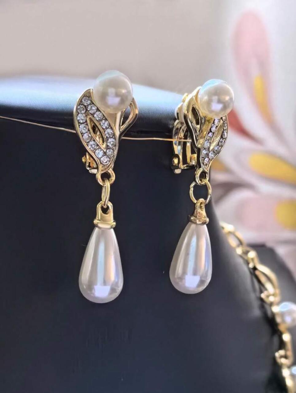 LUXURIOUS GOLD PLATED NECKLACE SET image 2