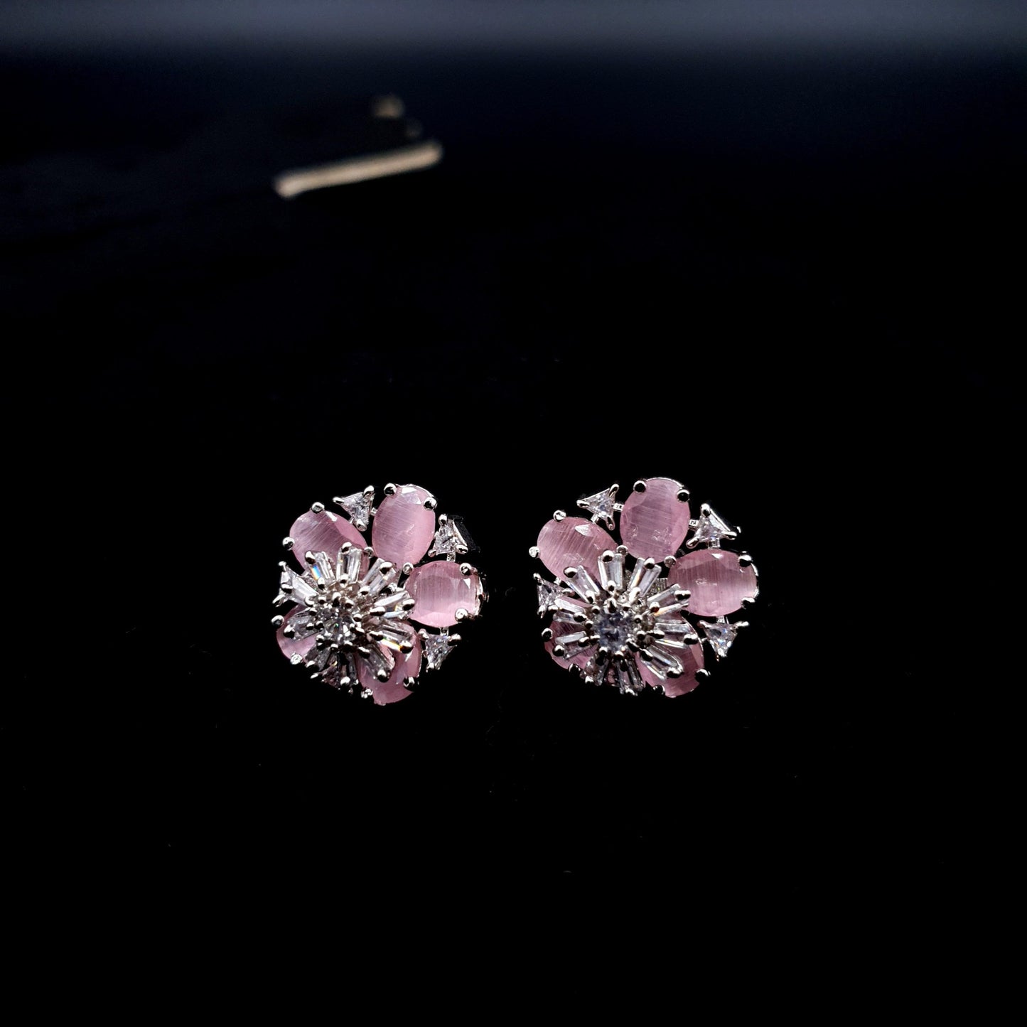 PINK-SILVER N-DESIGN image 1