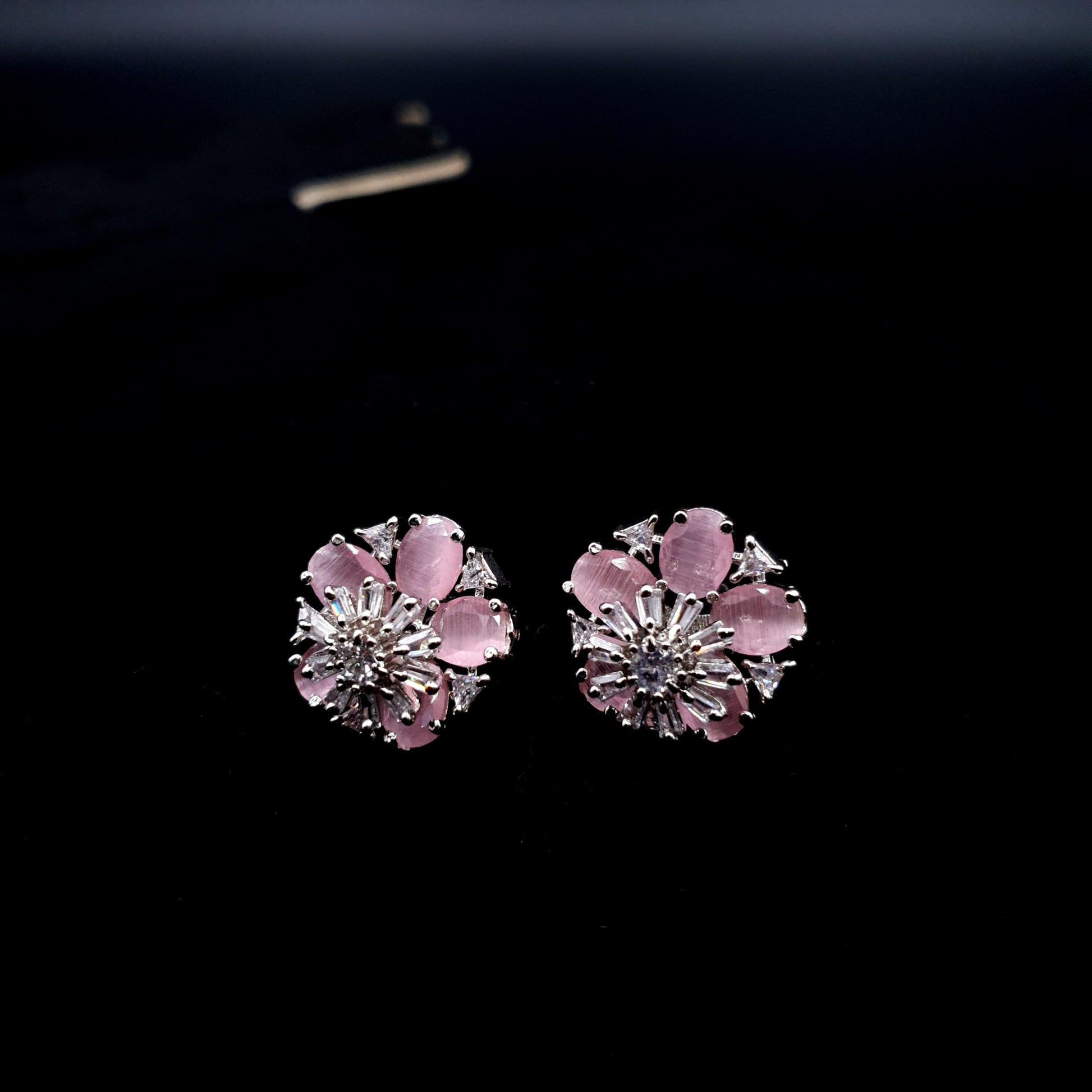 PINK-SILVER N-DESIGN image 1