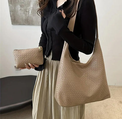 Casual woven fashion Women's large capacity shoulder bag and small handbag set image 2