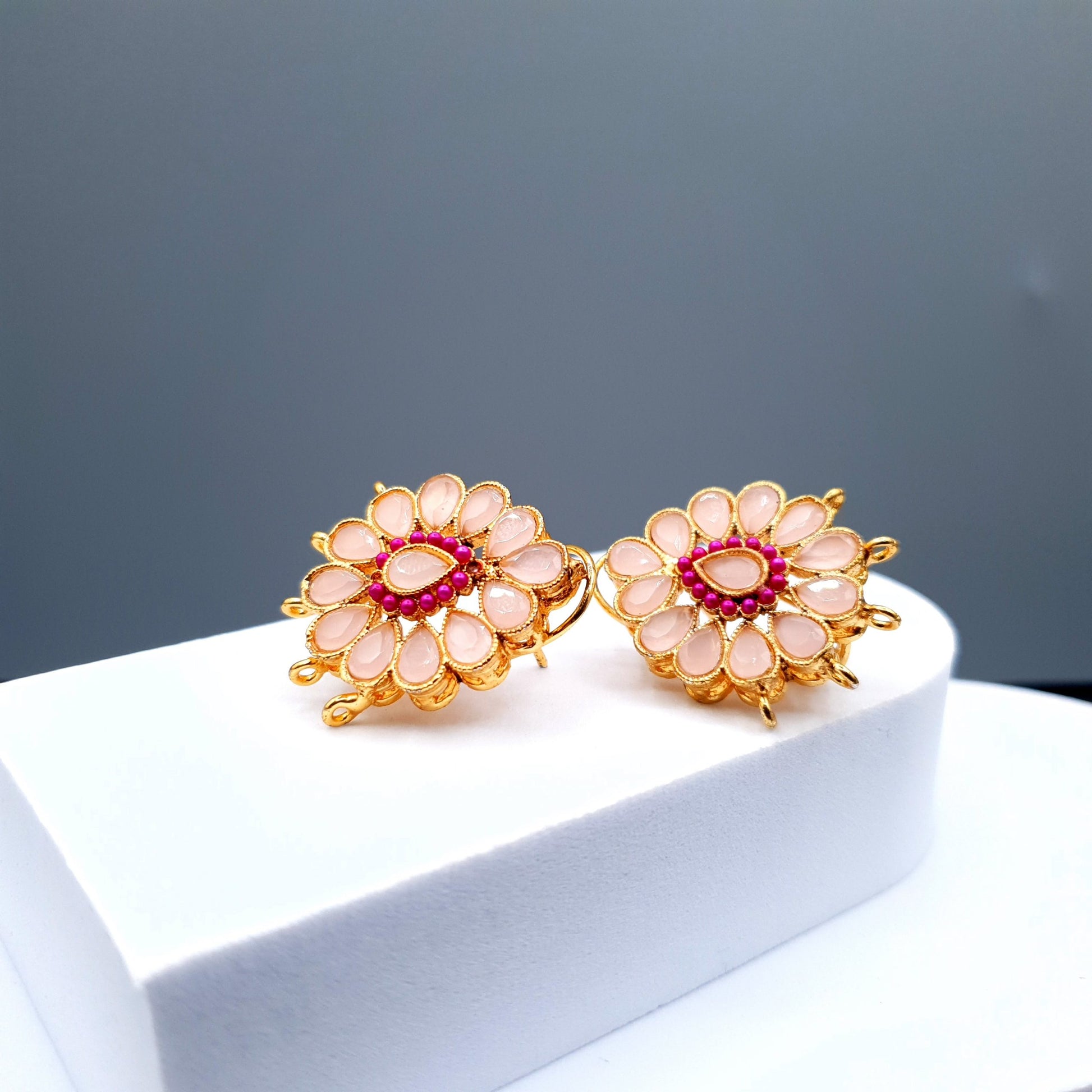 LIGHT PINK STONES STUD image 3