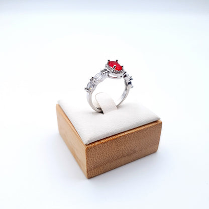 A versatile adjustable ring that fits perfectly, adding elegance to any style image 3