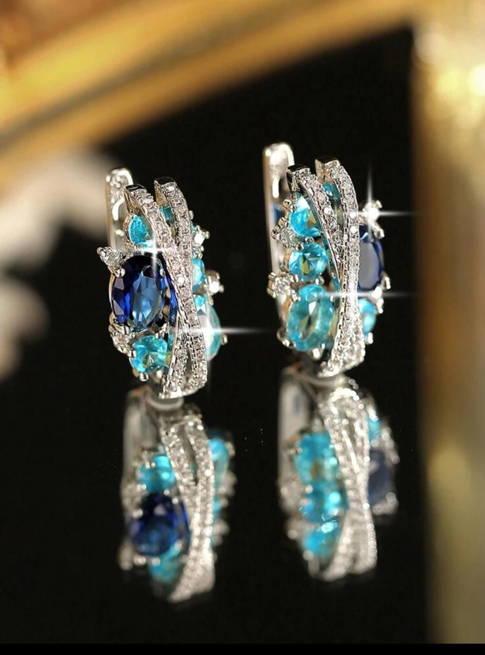 GORGEOUS BLUE WHITE CUBIC ZIRCONIA PAVED ELEGANT TRENDY ROUND D?COR EARRINGS image 0