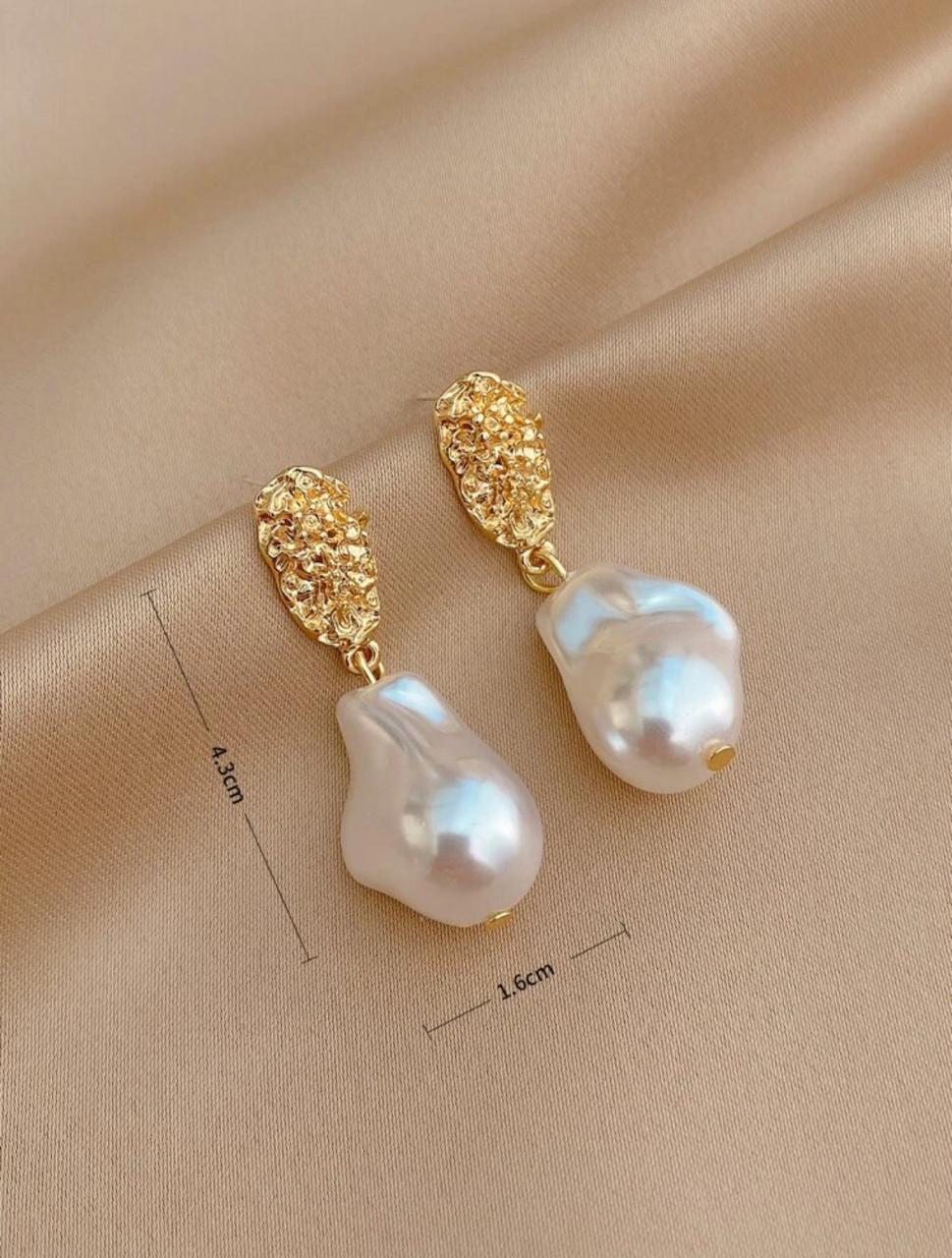 FAUX PEARL DÉCOR DROP image 5