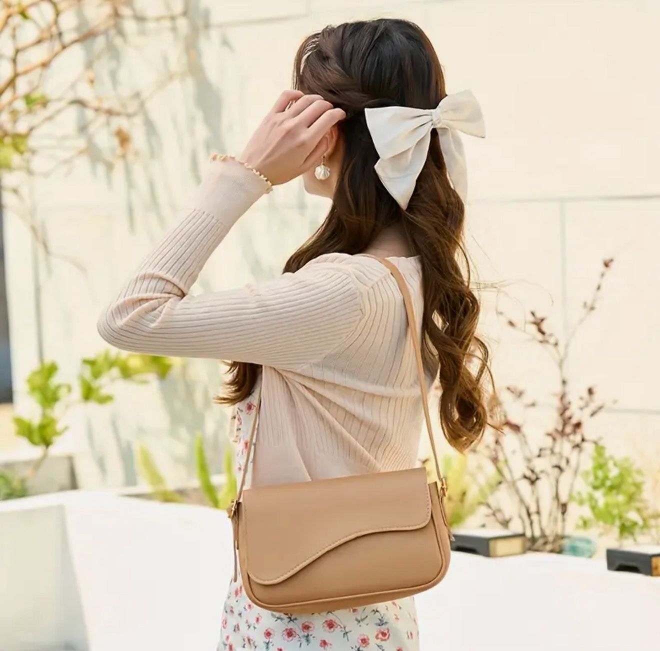 Elegant Black Shoulder Bag for Women - Khaki image