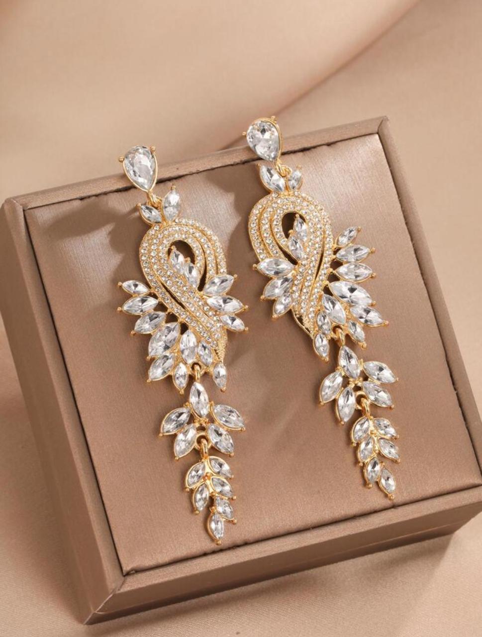 GLAMOROUS ZINC ALLOY RHINESTONE image 12