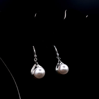 IMPORTED PEARLED PENDENT image 4