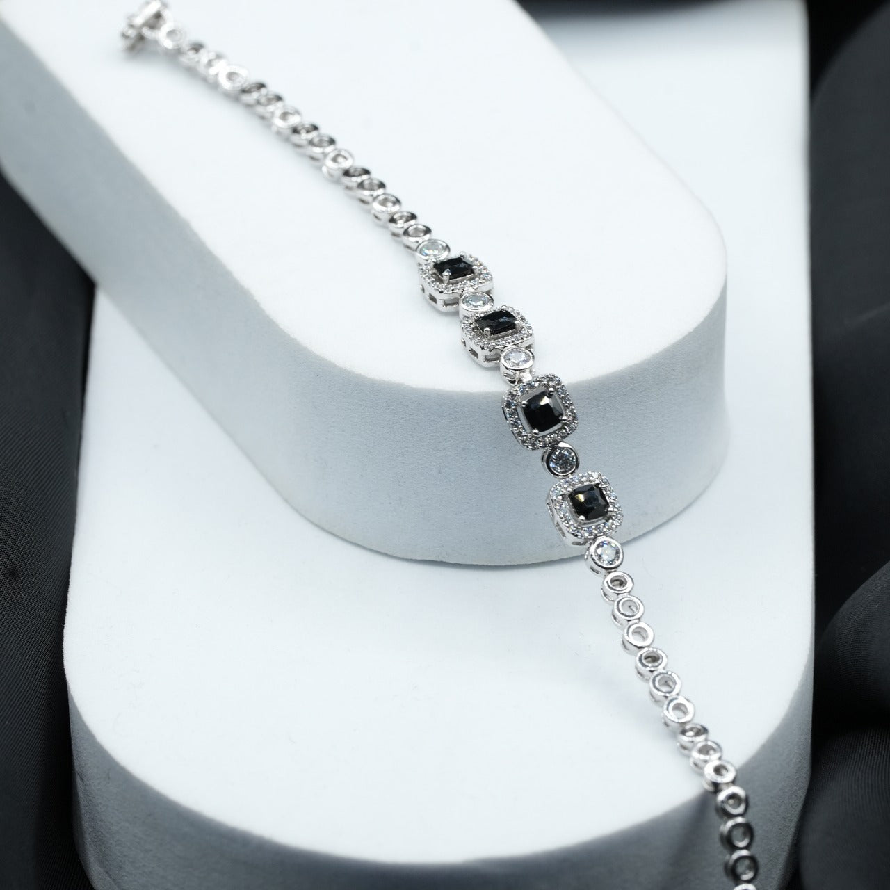Xuping's signature style -Black Stones with Silver Setting image 2