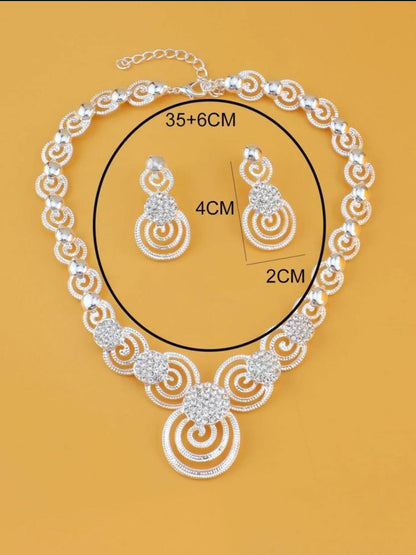 NEKLACE WITH DROP EARRINGS image 5