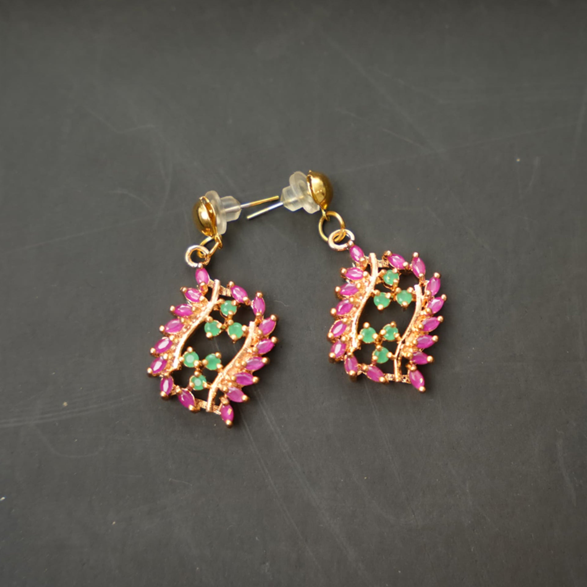 MAROON & GREEN N-DESIGN image 0