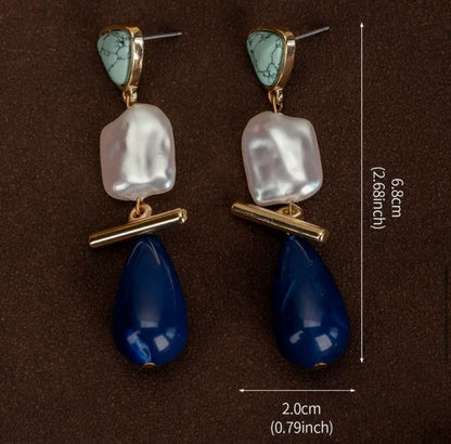 Elegant Vintage-Inspired Teardrop Earrings image 3