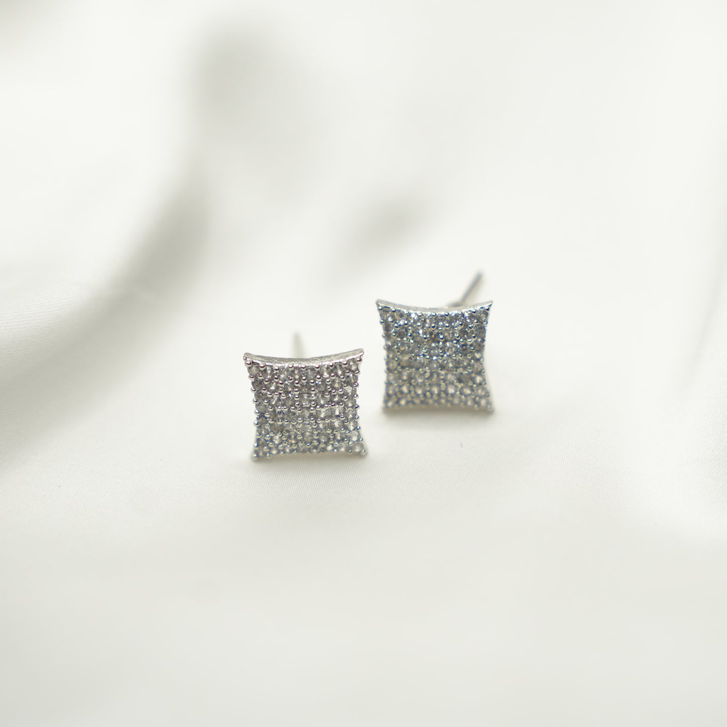 SQUARE STYLE-SILVER, GOLDEN & BLACK image 5