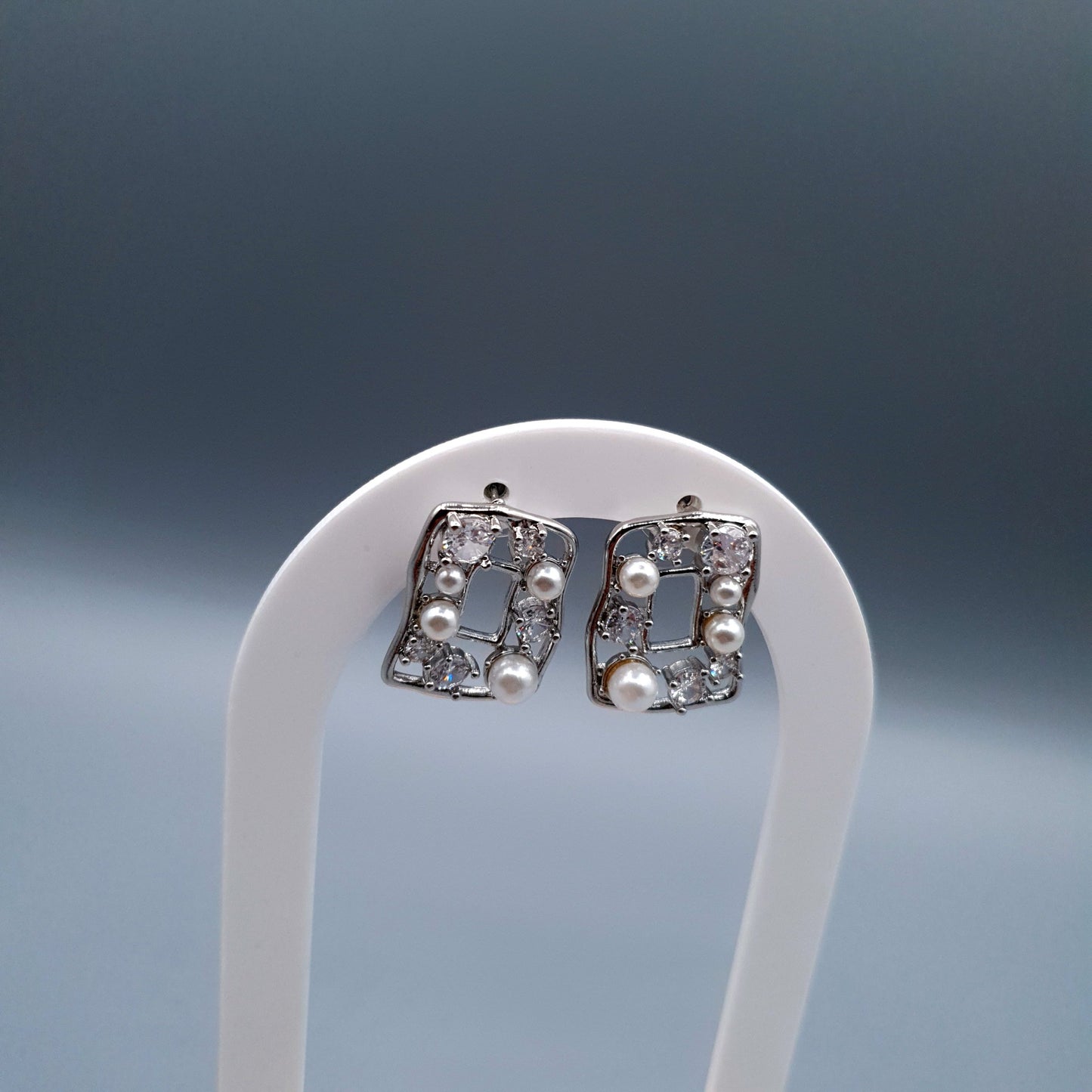 SQUARE SHAPE image 1