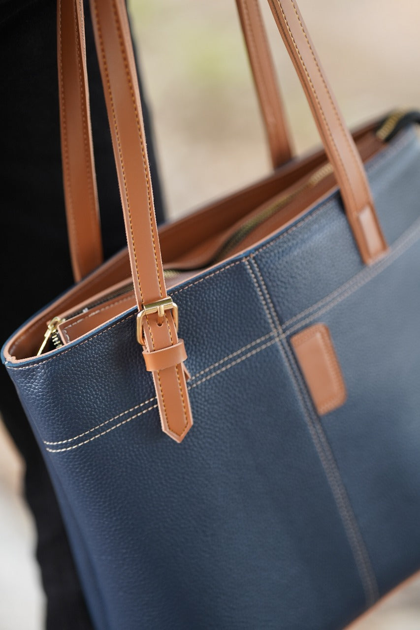 Make a statement with this stylish and sophisticated handbag, premium quality, textured material in a striking multicolor combination image 4