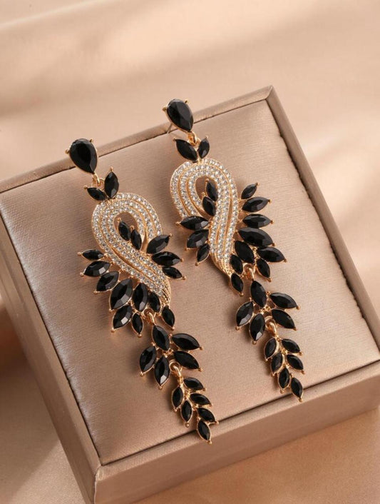 GLAMOROUS ZINC ALLOY RHINESTONE image 1
