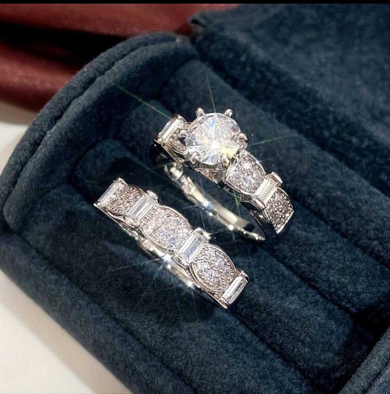 LUXURIOUS ROUND CUT WHITE CUBIC ZIRCONIA PARTY RING image 5