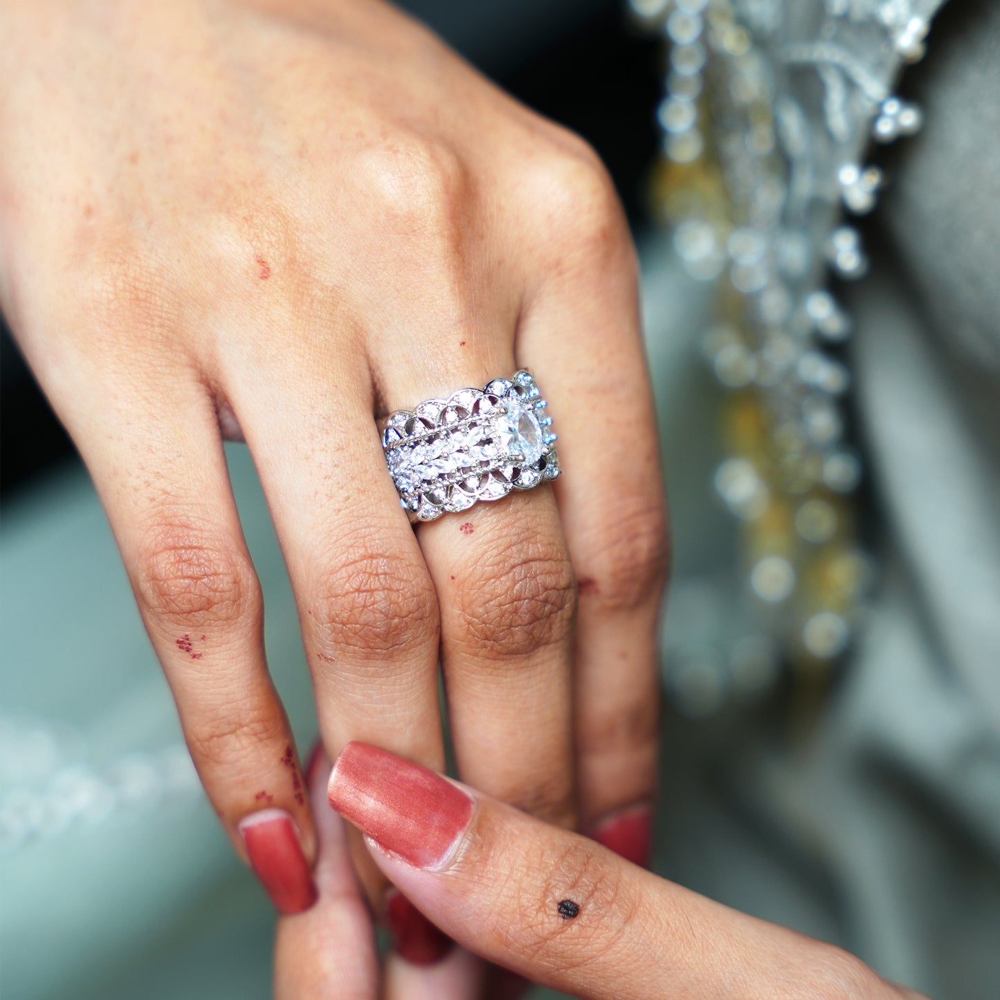 SILVER WHITE RING image 1