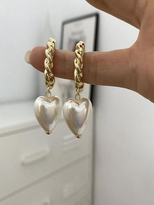 PEARL HEART SHAPED DANGLE image 1
