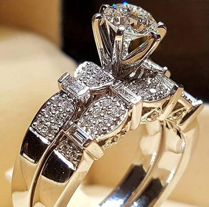 LUXURIOUS ROUND CUT WHITE CUBIC ZIRCONIA PARTY RING image 0