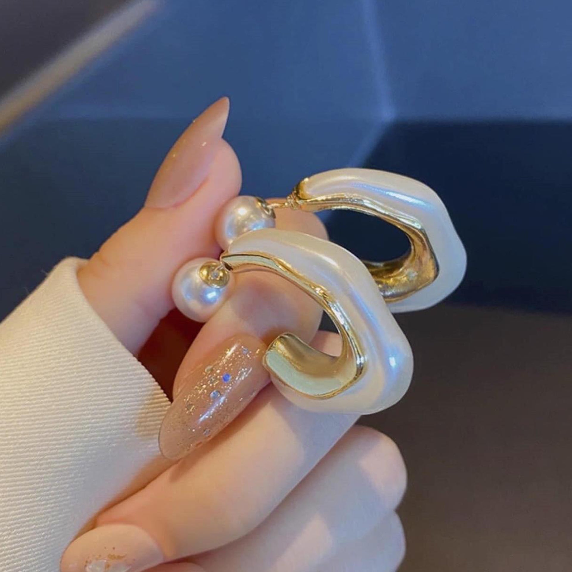 CURVED BEATS image 2