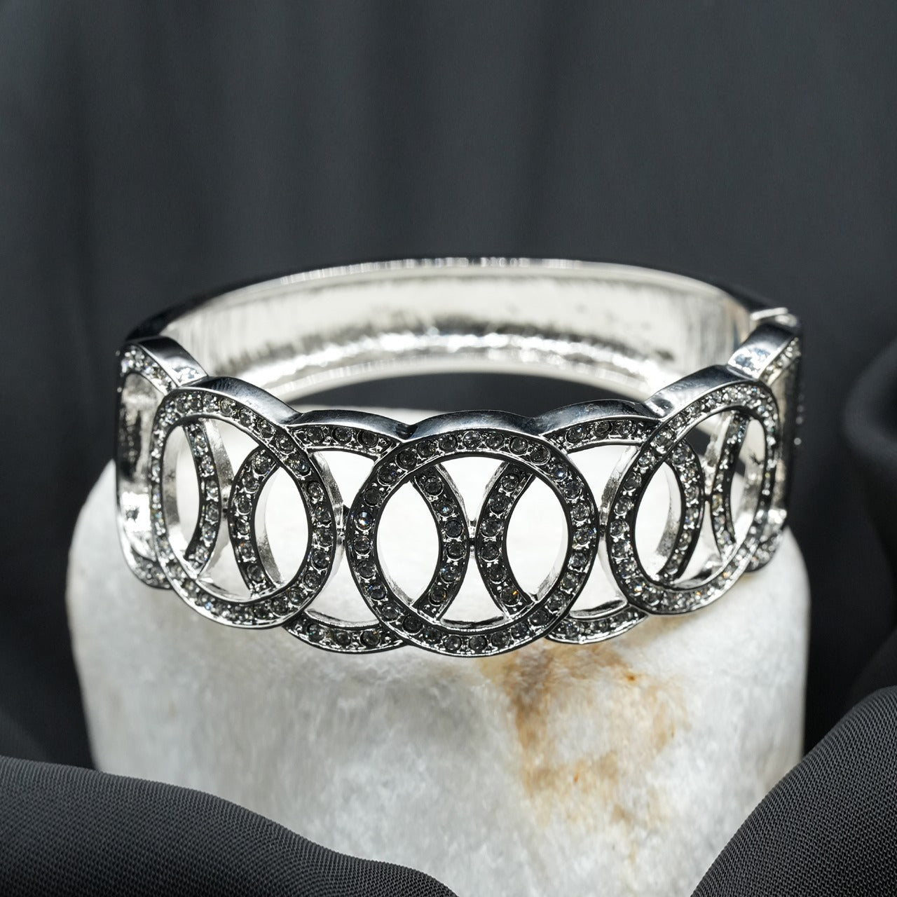 High-quality copper alloy with rhodium plating, ensuring a long-lasting shine and resistance to tarnish image 0