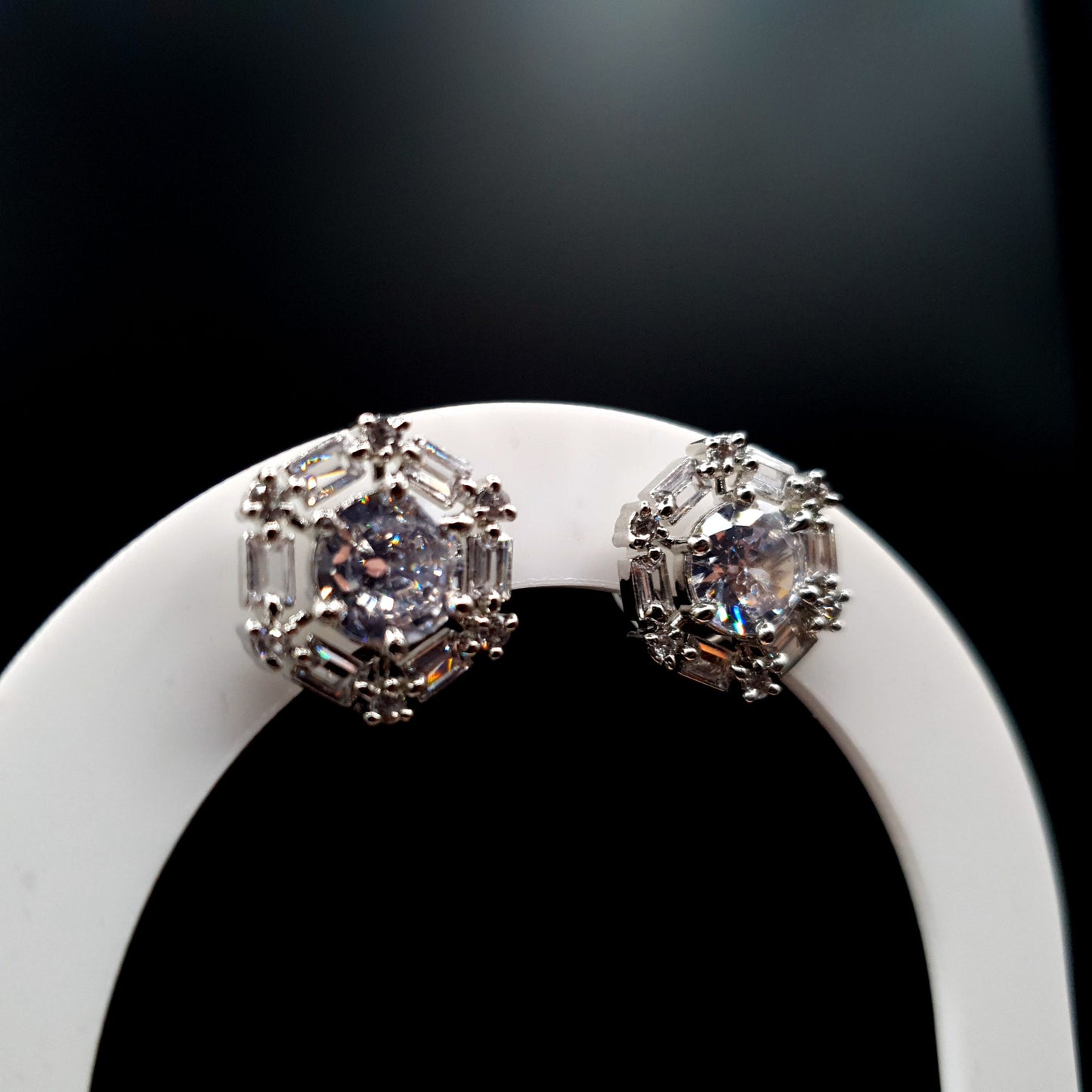 ROUND STYLE- SILVER & A PINK image 7