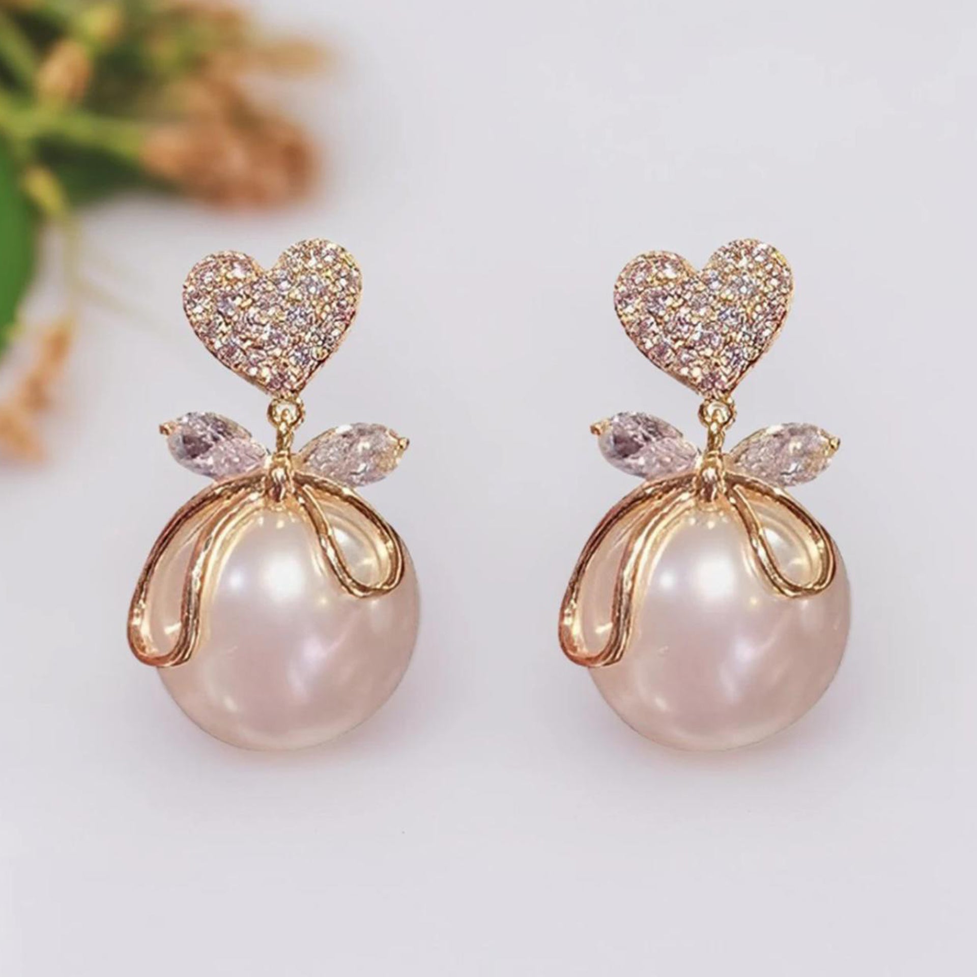LOVE PEARL EAR RING image 2