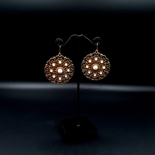 GOLDEN WHITE PEARLS image 1