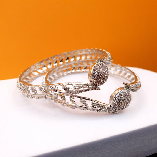 2 PAIR OF SILVERS & 2 PAIR OF GOLDEN - (PAIR PRICE) image 0