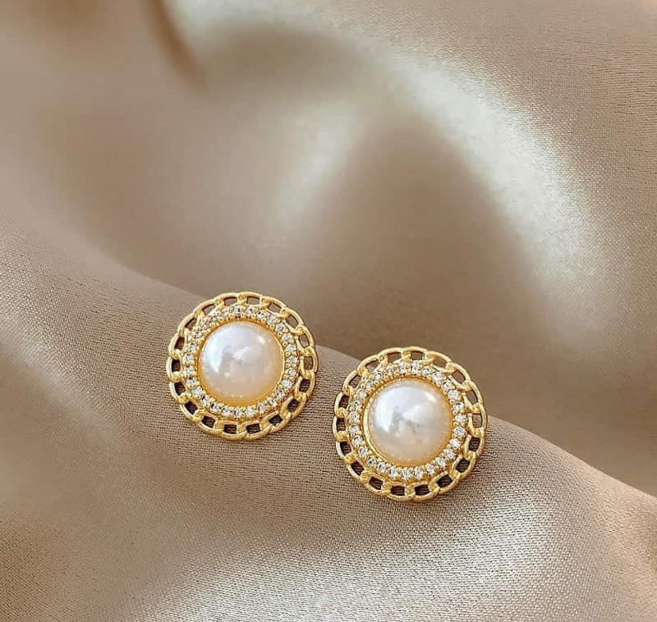 PEARL ROUND STUD image 3