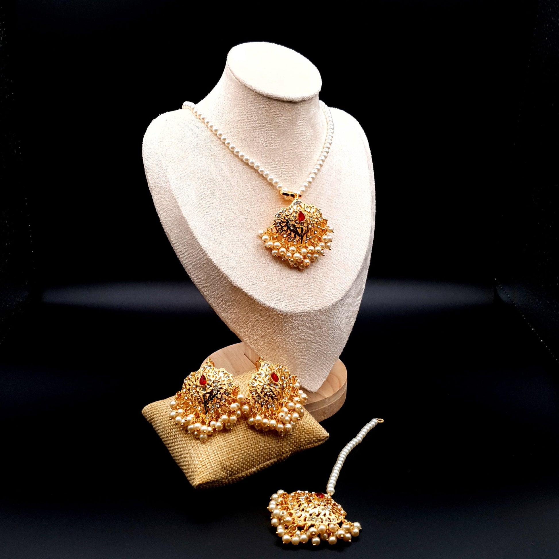 RED PEARLED NEKLACE image 6