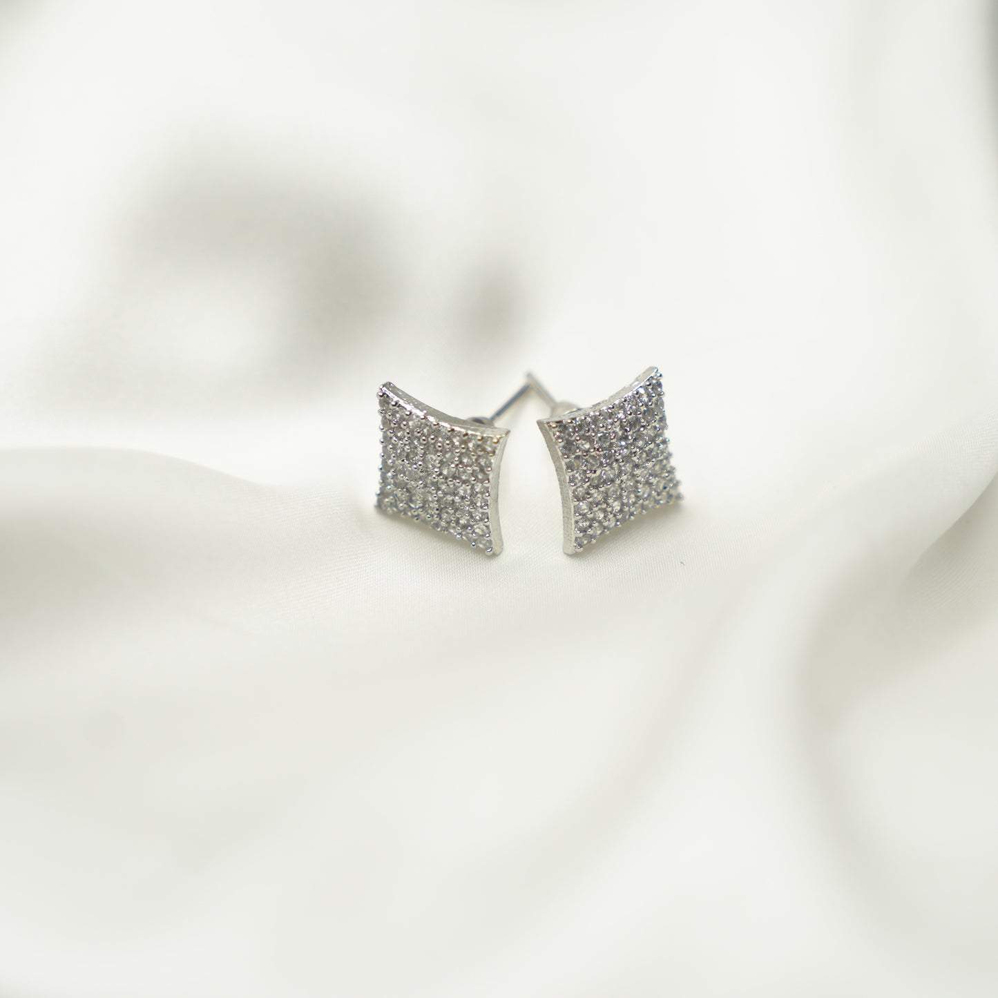 SQUARE STYLE-SILVER, GOLDEN & BLACK image 6
