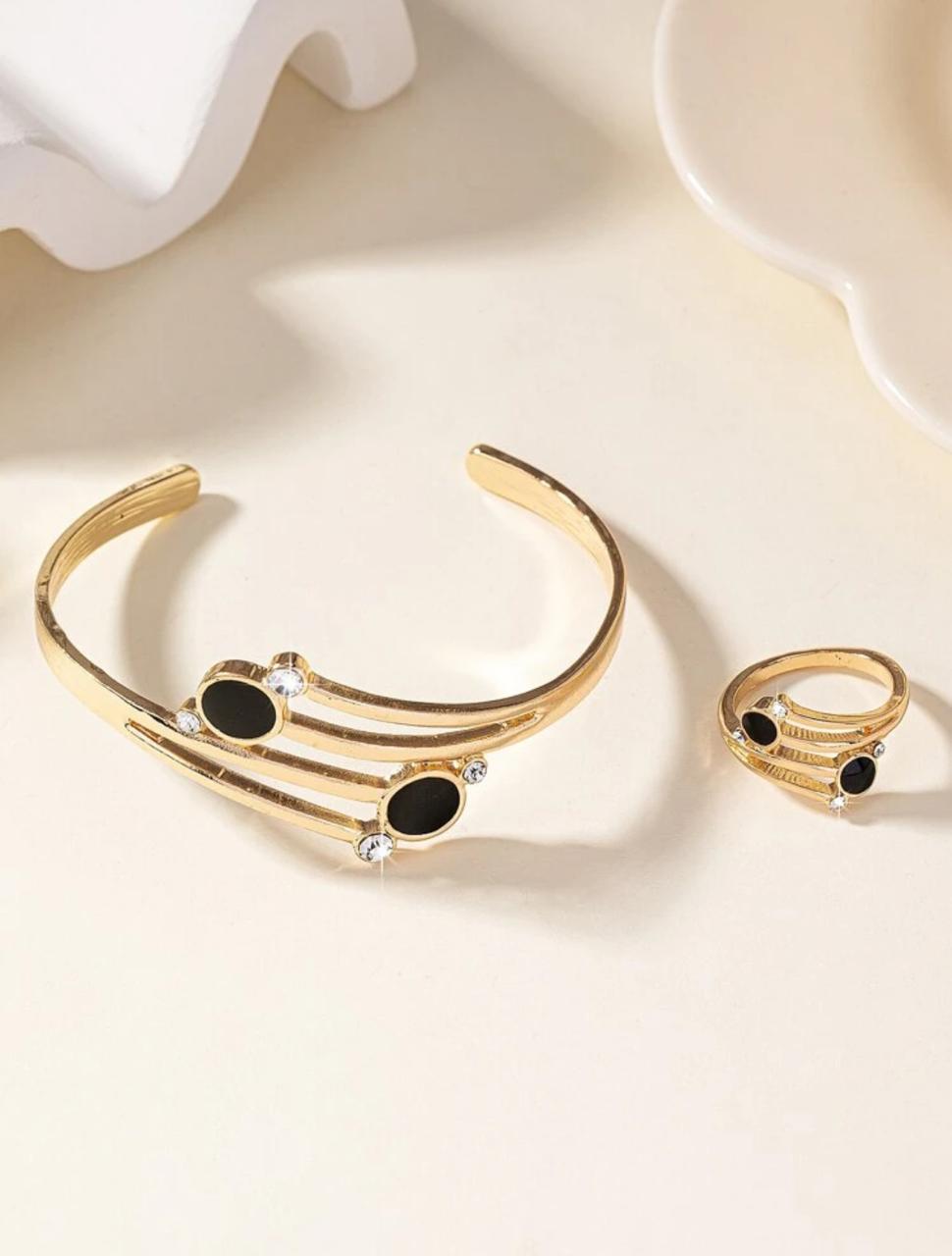 Simple &amp; Fashionable Bracelet And Ring Set image 4