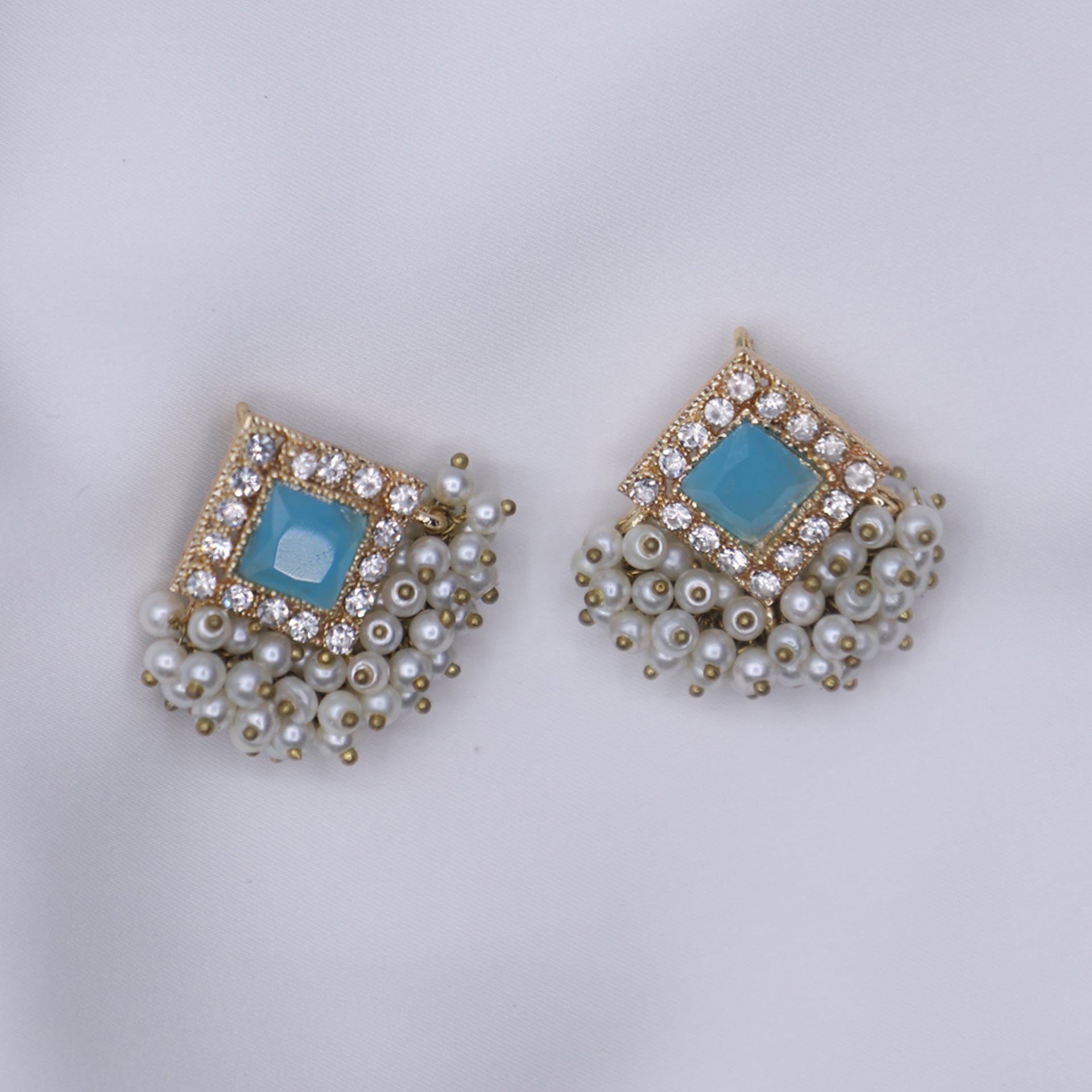 FEROZA PEARLED STUDS image 1