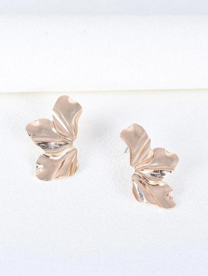 FASHIONABLE FLOWER DÉCOR STUD image 3