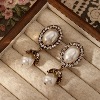 Fashionable, Romantic, Oval-Shaped Earrings Featuring Golden Plating And Embellished with Faux Pearls And Rhinestones image 4