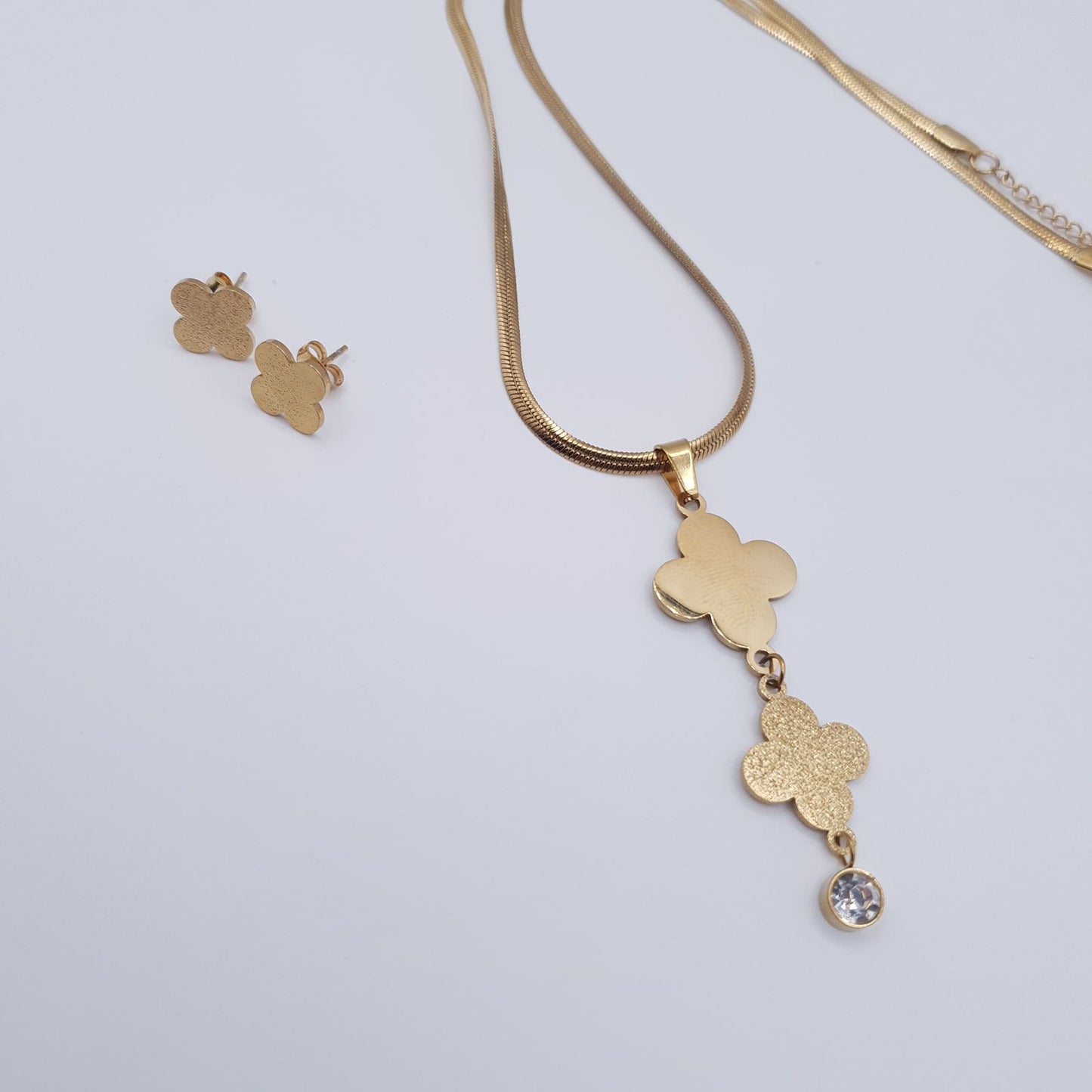 Floral Charm Stainless Steel Necklace Set - Shiny Golden image